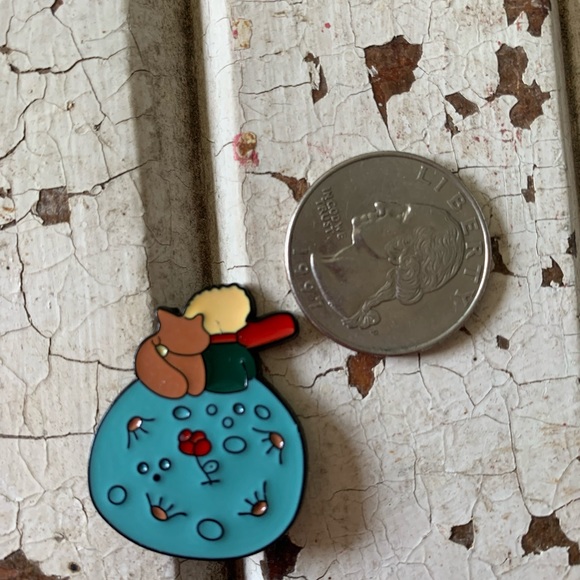 Brand new The Little Prince inspired enamel pin - Picture 2 of 3